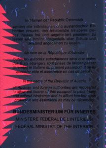 AUT-AS-02002 - 
<Inside front cover> - UV feature