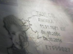EST-FO-02003 - 
<Recto - identity> - Additional safeguard