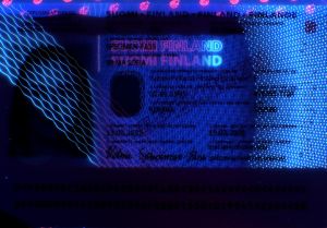 FIN-AD-07001 - 
<Integrated biodata card - recto (identity)> - UV feature