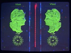 FRA-AS-02002 - 
<Inner page(s)> - UV feature