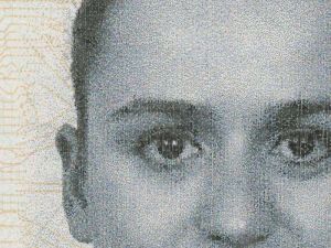 POL-AP-02001 - 
<Biodata page> - Facial image