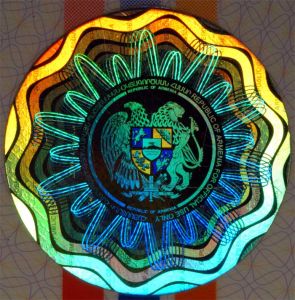 ARM-FO-01001 - 
<Recto - identit&agrave;> - OVD - element ottikament varjabbli