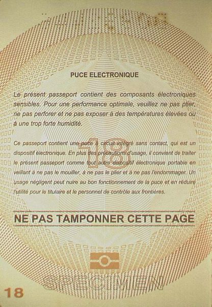AUS-AD-02001 - 
<Pagina(e) interna(e)>
                