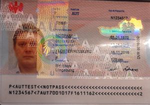 AUT-AP-03001 - 
<Biodata page> - Laminate