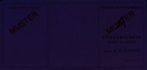 AUT-FO-02004 - 
<Zadn&iacute; strana > - Jištěn&iacute; v UV světle