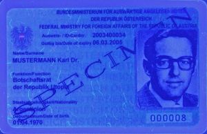 AUT-HD-01004 - 
<Recto - identity> - UV feature