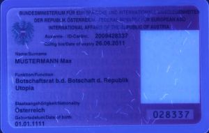 AUT-HD-02001 - 
<Předn&iacute; strana - totožnost> - Jištěn&iacute; v UV světle