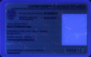 AUT-HD-03003 - 
<Předn&iacute; strana - totožnost> - Jištěn&iacute; v UV světle