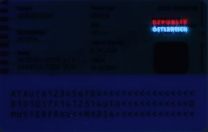 AUT-HO-05002 - 
                    <Zadn&iacute; strana >
                     - Jištěn&iacute; v UV světle