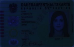 AUT-HO-06002 - 
<Recto - identity> - UV feature