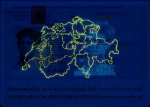 CHE-AD-02001 - 
<Strana s osobn&iacute;mi &uacute;daji> - Jištěn&iacute; v UV světle