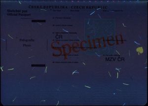 CZE-AS-01001 - 
<Strana s osobn&iacute;mi &uacute;daji> - Jištěn&iacute; v UV světle