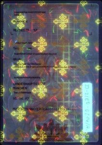 DEU-BO-01002 - 
<Zadn&iacute; strana > - Jištěn&iacute; v UV světle