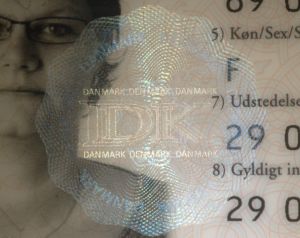 DNK-JO-04002 - 
<Kard tal-bijodata integrata - recto (identit&agrave;)> - OVD - element ottikament varjabbli