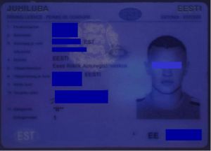 EST-FO-01003 - 
<Předn&iacute; strana - totožnost> - Jištěn&iacute; v UV světle