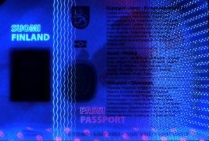 FIN-AS-07001 - 
<Integrovan&aacute; karta - zadn&iacute; strana> - Jištěn&iacute; v UV světle