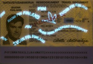 FIN-JO-02002 - 
<Zintegrowana karta personalizacyjna - awers (dane personalne)> - Zabezpieczenie widoczne w promieniowaniu UV
