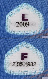 LIE-BO-02001 - 
<Verso> - OVD - element ottikament varjabbli