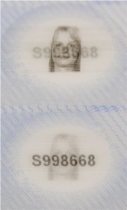 LUX-AS-02003 - 
<Tessera integrata con dati anagrafici - recto (identit&agrave;)> - OVD - elemento otticamente variabile