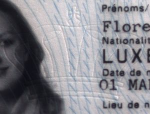 LUX-BO-01001 - 
<Recto &ndash; identit&agrave;> - Pellicola di sicurezza