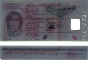 LVA-AD-02002 - 
<Integrovan&aacute; karta s osobn&iacute;mi &uacute;daji - předn&iacute; strana (totožnost)> - Vodoznak