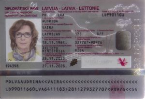 LVA-AD-02002 - 
<Integrovan&aacute; karta s osobn&iacute;mi &uacute;daji - předn&iacute; strana (totožnost)> - F&oacute;lie