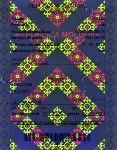 MDA-HY-05001 - 
<Předn&iacute; strana - totožnost> - Jištěn&iacute; v UV světle