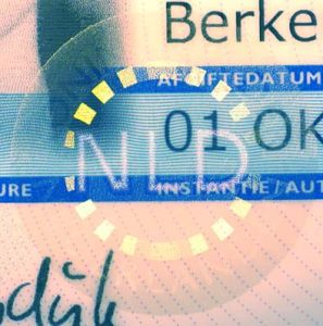 NLD-AO-01002 - 
<Integrated biodata card - recto (identity)> - OVD (optically variable device)