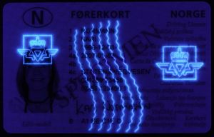 NOR-FO-05001 - 
<Předn&iacute; strana - totožnost> - Jištěn&iacute; v UV světle