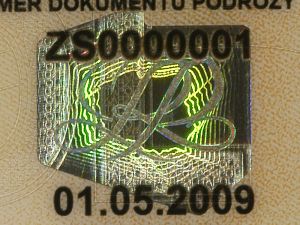 POL-J-01001 - 
<Předn&iacute; strana - totožnost> - OVD - opticky proměnliv&yacute; prvek