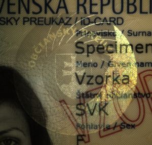 SVK-BO-02001 - 
<Recto &ndash; identit&agrave;> - OVD - elemento otticamente variabile