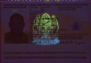 TZA-AD-02001 - 
<Integrovan&aacute; karta s osobn&iacute;mi &uacute;daji - předn&iacute; strana (totožnost)> - Jištěn&iacute; v UV světle