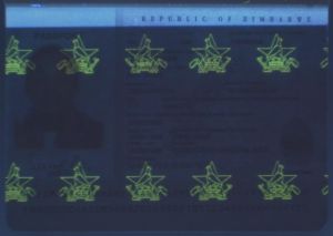 ZWE-AS-01001 - 
<Strana s osobn&iacute;mi &uacute;daji> - Jištěn&iacute; v UV světle